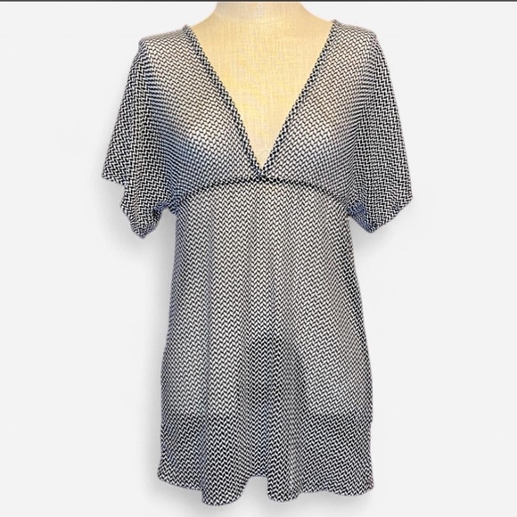 Jordan Taylor Other - ❤️Designer Swim Cover Up - Black & White Chevron Pattern • Jordan Taylor